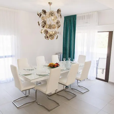 The Secret To Enjoying Your 5 Star With Private Pool & Hot Tub, Protaras 1510 וילה איה נאפה