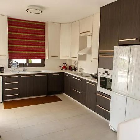 וילה The Secret To Enjoying Your 5 Star With Private Pool & Hot Tub, Protaras 1510 *