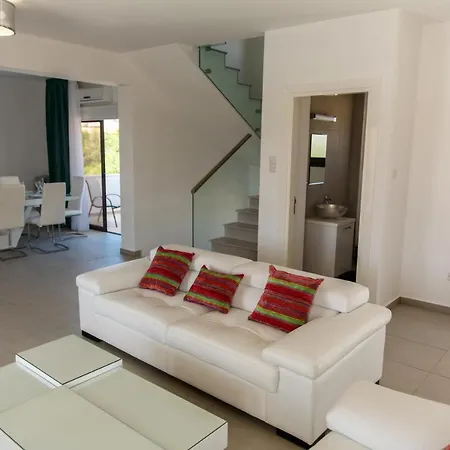 וילה The Secret To Enjoying Your 5 Star With Private Pool & Hot Tub, Protaras 1510 איה נאפה
